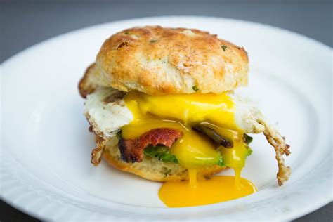 Biscuit Breakfast Sandwich | Breakfast sandwhich, Breakfast biscuits, Breakfast sandwich