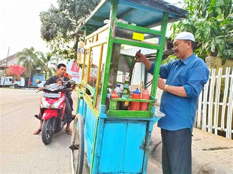 Harga Gerobak Bakso Kayu dan Alumunium Terbaru 2023