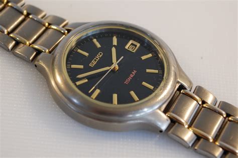 1992 Seiko Titanium men's quartz watch - Birth Year Watches