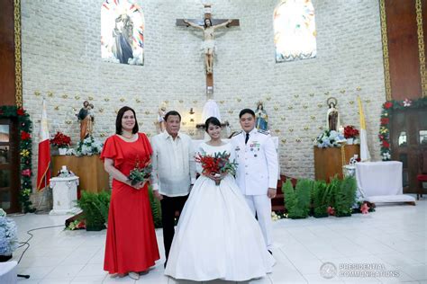 President Rodrigo Roa Duterte and his daughter Davao City Mayor Sara ...