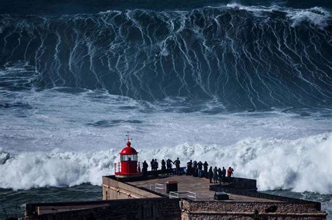 Fátima, Óbidos and Nazaré Tour | Touristic private tours