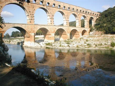 wallpaper: Pont Du Gard Roman Aqueduct