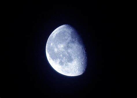 Waning Gibbous Moon by laurelrusswurm on DeviantArt