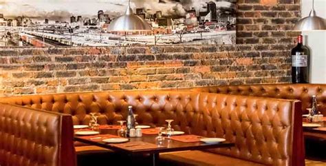 Why Booth Seating Is A Great Idea For Modern Restaurants?