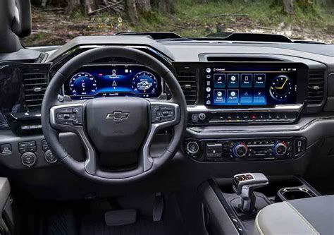 Interior 2023 Chevy Silverado