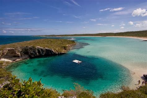 Dean's Blue Hole, World's Deepest Blue Hole | Amusing Planet