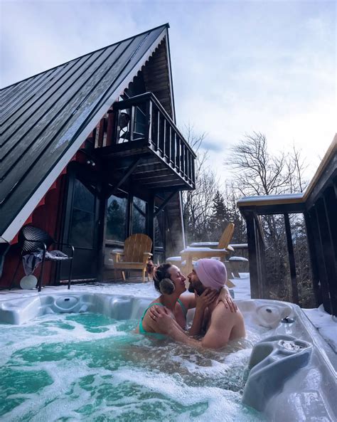 Visiting Vermont in Winter: Cozy Cabin Stays in the Snow