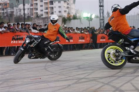 KTM organise stunt day in Pune - Bike India