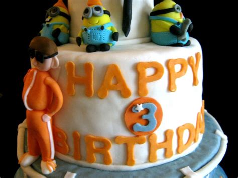 Despicable Me Birthday Cake - CakeCentral.com