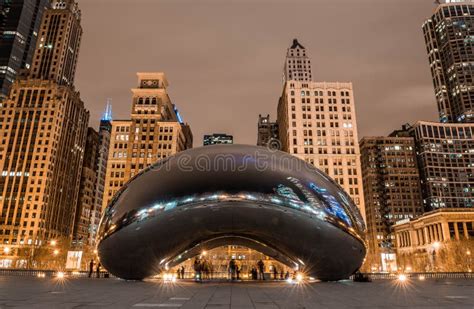 Chicago bean at night editorial photography. Image of downtown - 123260082