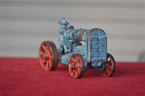 Rare Hubley Cast Iron Fordson Tractor | Farm toys, Toys, Toy car