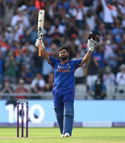 Rishabh Pant celebrates after getting to a century | ESPNcricinfo.com