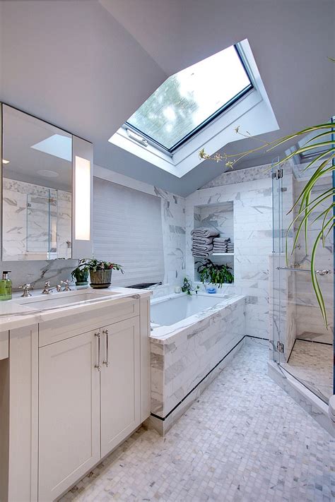 23 Gorgeous Bathrooms that Unleash the Radiance of Skylights