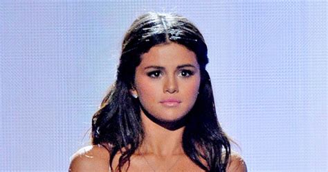 Watch: Selena Gomez Gets Emotional During AMA Rehearsals - E! Online