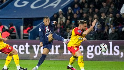 Mbappé sets league goals record for PSG in 3-1 win vs Lens