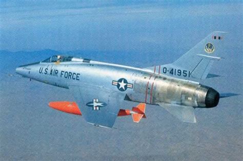 North American F-100 Super Sabre jet fighter design characteristics, production models, history ...