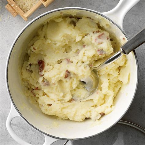 Garlic Mashed Red Potatoes Recipe: How to Make It