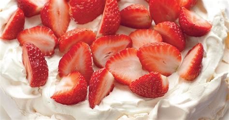 Mary Berry's Strawberry Pavlova Recipe - Summer Dessert Recipes!