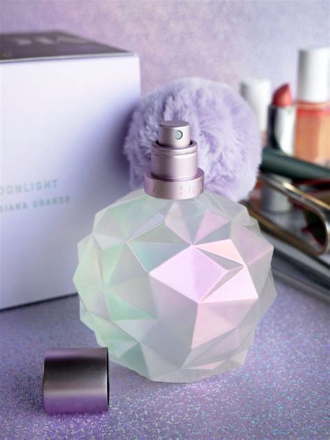 Moonlight by Ariana Grande 2 | Everfumed | Fragrance Notes