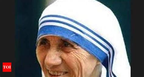 Missionaries of Charity: Saint Mother Teresa's blue-bordered sari an ...