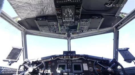 Wildfire view from the Super Scooper firefighting plane : r/toolgifs