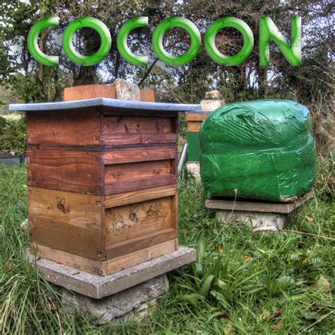 9 DIY Bee Hives With Free Plans And Tutorials - Shelterness