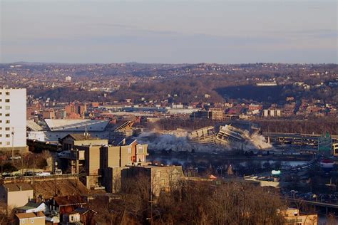 There it goes... | 2/11/01 Three Rivers Stadium demolition. … | Flickr