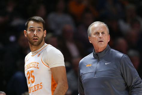 Tennessee-Georgia basketball score predictions - Yahoo Sports