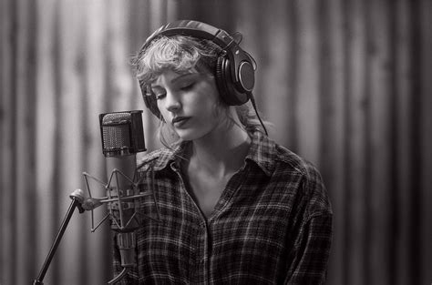 Taylor Swift's Folklore: The Long Pond Studio Sessions: What We Learned ...