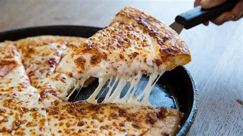 300 Pizza Huts are closing after a giant franchisee goes bankrupt