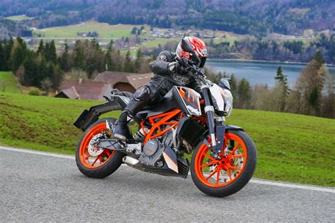 New Motorcycle: KTM Duke 390 USA Price, Review and Specs