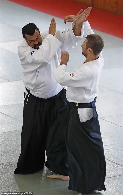 Steven Seagal gives an Aikido masterclass in Russia.... after storming ...