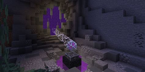 Minecraft Player Finds A Weird Easter Egg On The End Crystal