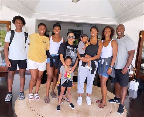 Vanessa Bryant, Daughters Vacation in Jamaica With Kobe's Family | Us ...