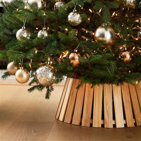 The 15 Best Christmas Tree Skirts for the Most Stylish Holiday Setup ...