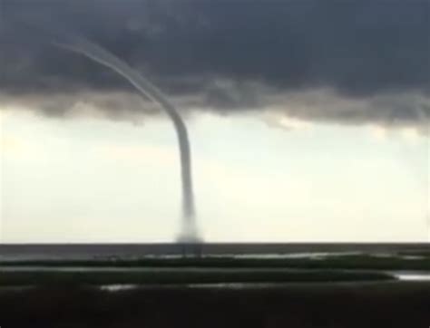 Double Waterspout Formation Seen From Florida Beach [Video]