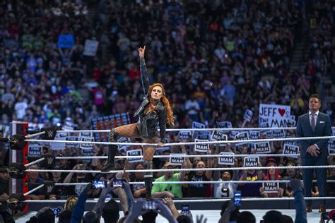 WrestleMania 35: Becky Lynch wins Raw, SmackDown Women's Championships