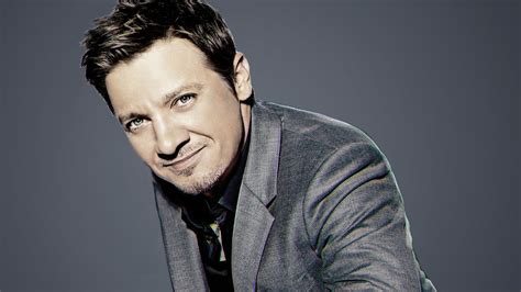 Jeremy Renner Hosts SNL: November 17, 2012 - Jeremy Renner Photo ...