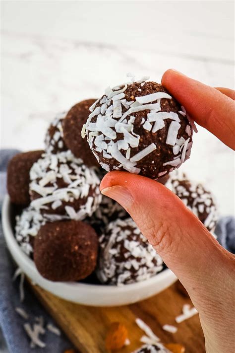 EASY Chocolate Coconut Date Balls | Delightful E Made