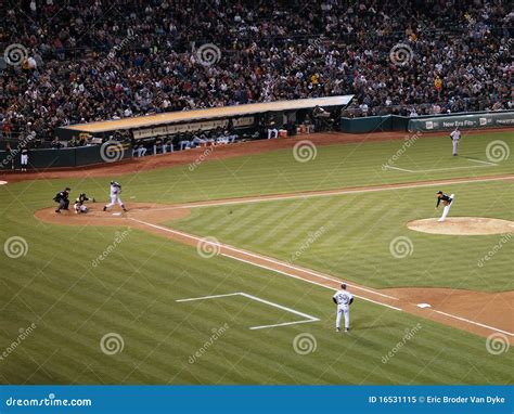 Yankees Batter Derek Jeter Swings Incoming Pitch Editorial Image ...