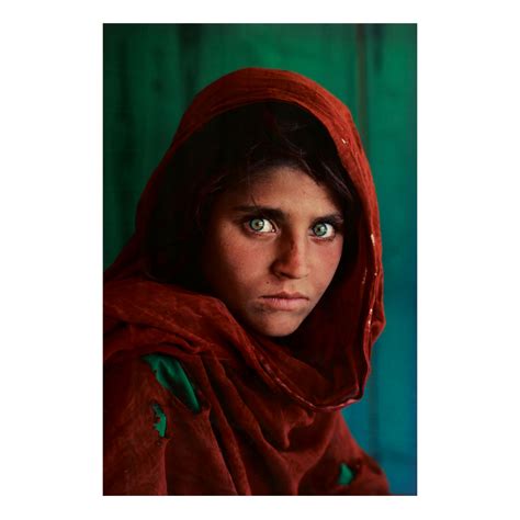 The Story Behind Steve Mccurrys Iconic Afghan Girl Photograph – NBKomputer