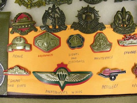 16: ISRAEL MILITARY BADGES AND INSIGNIAS : Lot 16