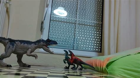 Velociraptor+Pyroraptor vs Allosaurus - YouTube