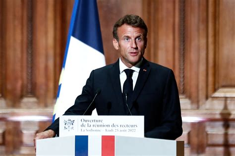 France's Macron: Meeting soon to discuss new European political community | Reuters