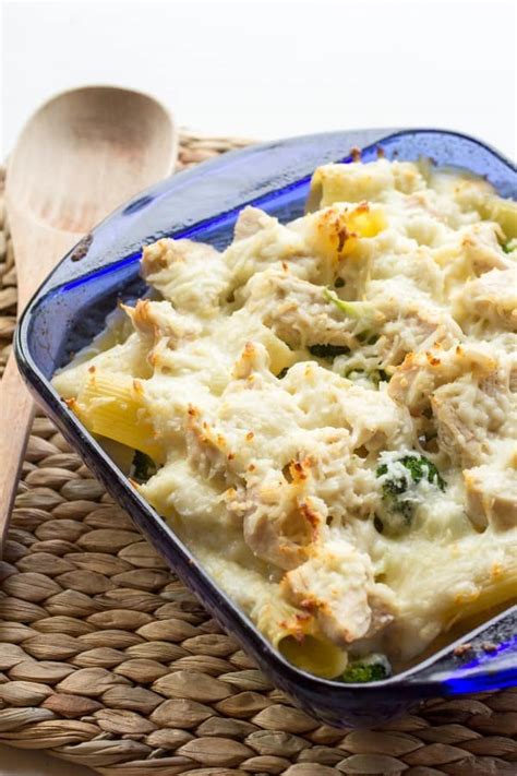 Foodista | Recipes, Cooking Tips, and Food News | CHEESY ALFREDO CHICKEN RIGATONI