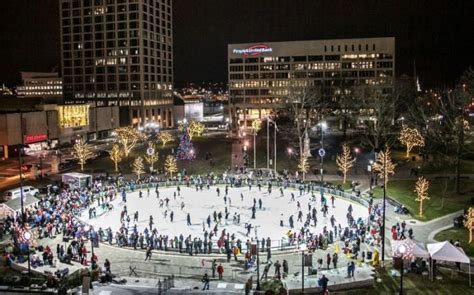 Boston Ice Skating Rinks 2024-2025 (Photos, Tips, Guides)