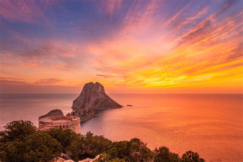 Es Vedra Sunset | Ibiza | Niche Travel Guides