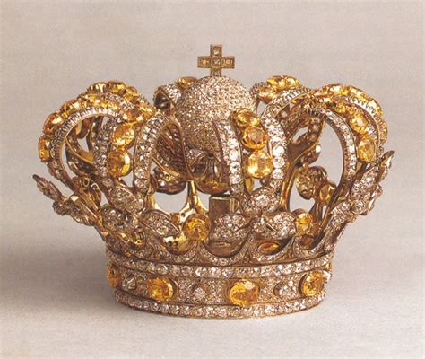 The Crown of Queen Isabel II of Spain | Royal crown jewels, Royal ...