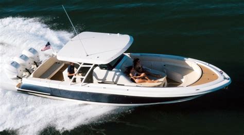 Chris-Craft Catalina 34: Decidedly Different - boats.com