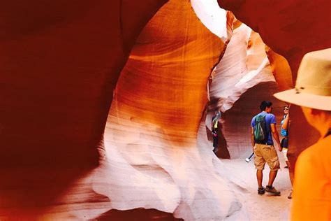 Phoenix Small-Group Antelope Canyon Tour 2024